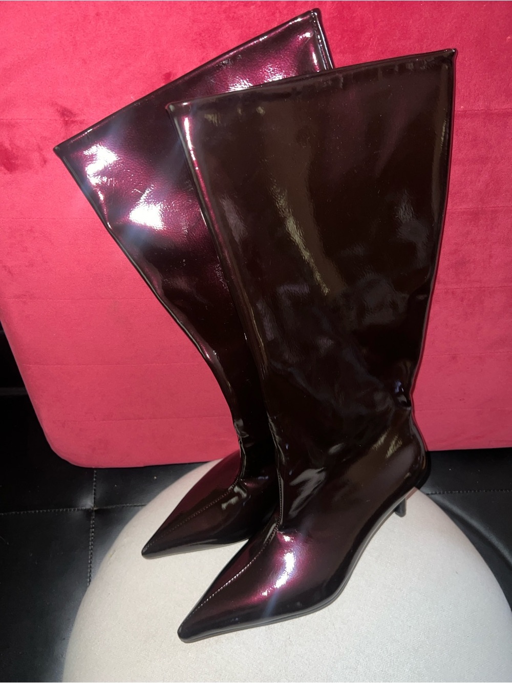Women’s Pointed Toe Kitten Heel Boots.  Size 41/ US 9.5 or 10.  Brand new.